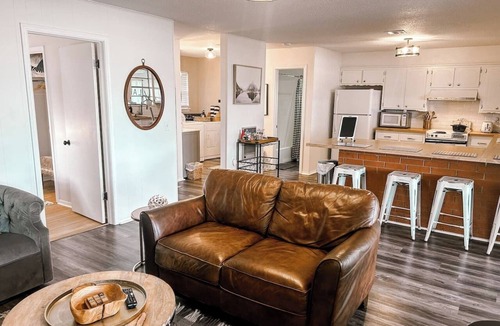 Crowder House | Million-Dollar Lake View + Hot Tub Retreat!