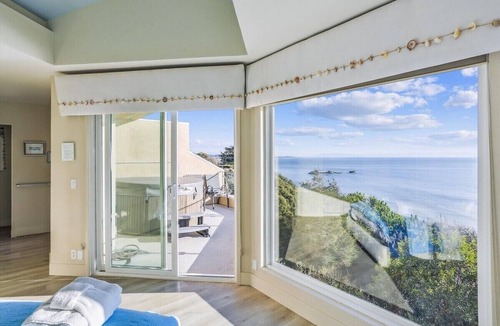 Aptos House | Million Dollar Ocean Views – Beachfront Bliss