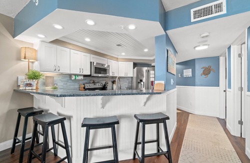 Biltmore Beach Condo | Million Dollar View On Family Friendly Beach - Includes Beach Chairs