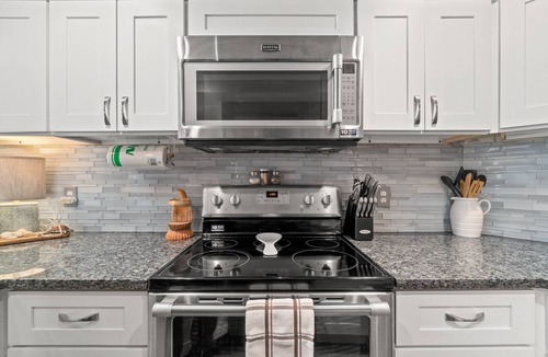 Biltmore Beach Condo | Million Dollar View On Family Friendly Beach - Includes Beach Chairs