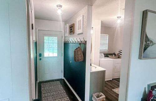 Crowder House | Million-Dollar View on Hickory Hill with Hot Tub