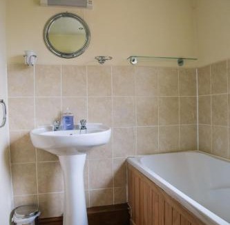 Malpas Cabin | Millmoor Farm Holidays