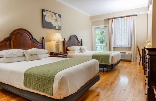 Yellow Springs Hotel | Mills Park Hotel