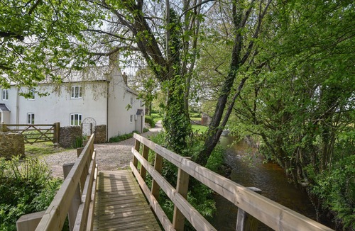 Axminster Cottage | Millwater Cottage
