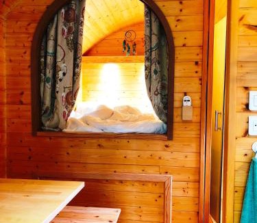 Milly-la-Foret House | Millygite Chalet-on-wheels by the river