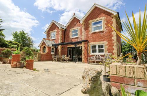 Ventnor House | Milston