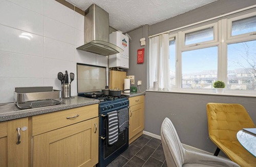 Central Milton Keynes Apartment | Milton Keynes 2BR Free Parking Contractor Friendly