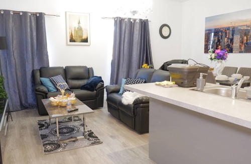 Fenny Stratford Apartment | Milton Keynes Luxury Massage Apartment