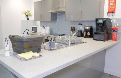 Fenny Stratford Apartment | Milton Keynes Luxury Massage Apartment