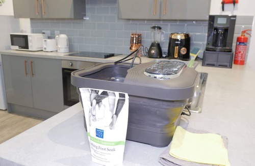 Fenny Stratford Apartment | Milton Keynes Luxury Massage Apartment