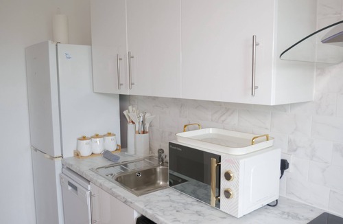 Bletchley Apartment | Milton Keynes Serene Luxury Flat