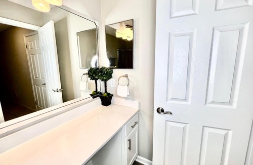 Sandy Springs Apartment | MiLux Rentals