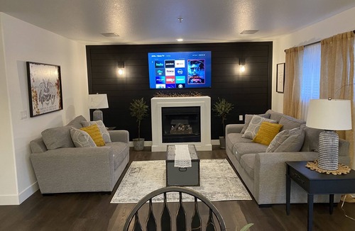 Pendleton House | Mimi’s Hive Spacious 6 bed 5 bath home Pendleton , Oregon