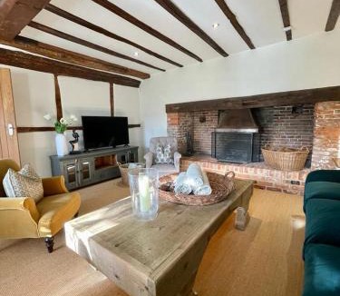 Bentley House | Mimosa Cottage