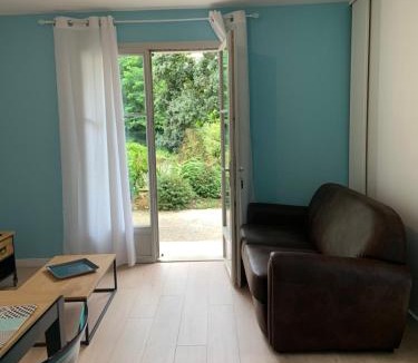 Plestan House | Mimosas