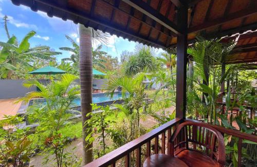 Mushroom Bay Resort | Mimpi Cottages