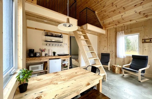 Saint-Gabriel-de-Valcartier Ski Chalet | Mini cottage # 4 by the river banks