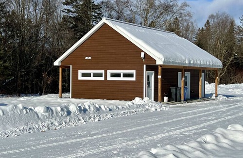 Saint-Gabriel-de-Valcartier Ski Chalet | Mini cottage # 4 by the river banks