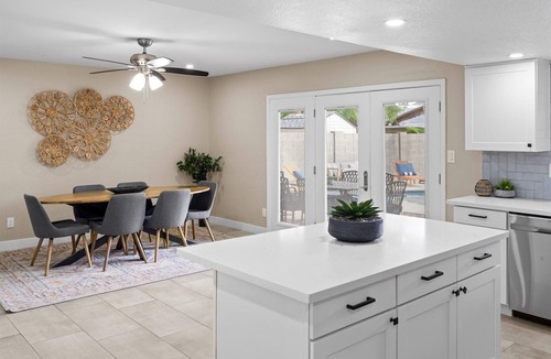 Glendale House | Min from Sports Stadiums | Pool & Hot Tub