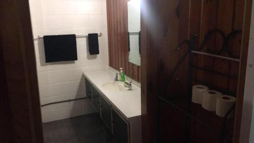 Parakai Hotel | Mineral Park Motel