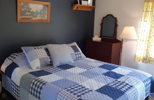 Minden Hills Hotel | Miners Bay Lodge