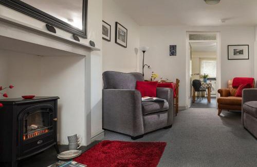 Rhiwbryfdir House | Miners Cottage