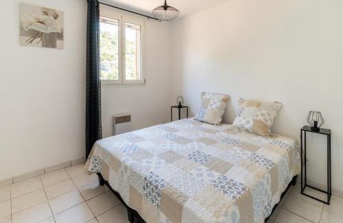 Minerve House | Minerve holiday home with garden