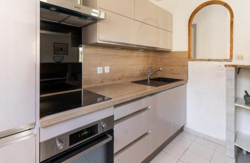 Minerve House | Minerve holiday home with garden