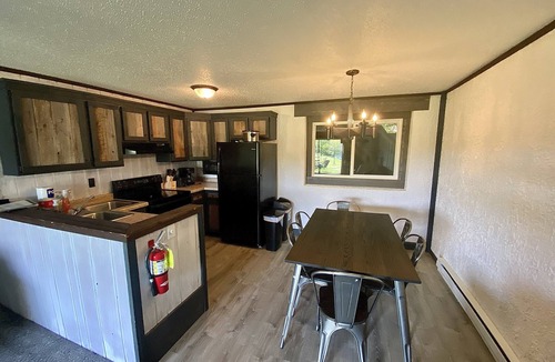 Upson House | Mineshaft Chalets Side #2
