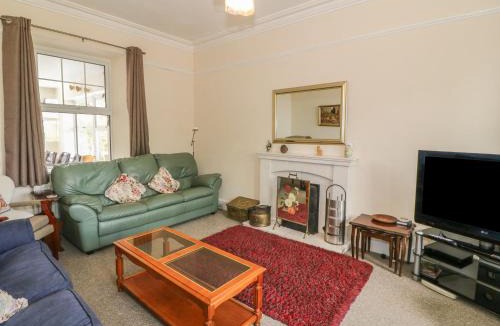 Newborough House | Minffordd