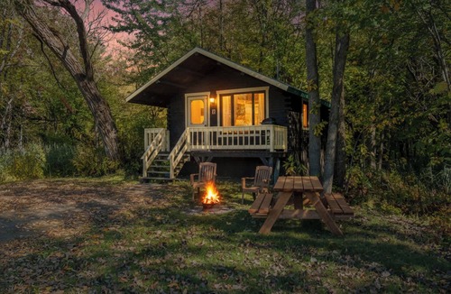 Sainte-Anne-de-Sorel Cabin | Mini Chalet # 5 Domaine de lArchipel