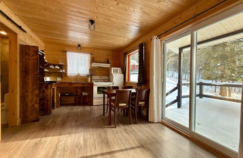 Pohenegamook House | Mini-chalet cosy, cocon intime pour 2, face au lac