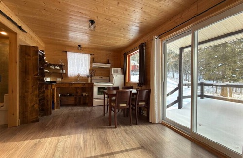 Pohenegamook House | Mini-chalet cosy, cocon intime pour 2, face au lac