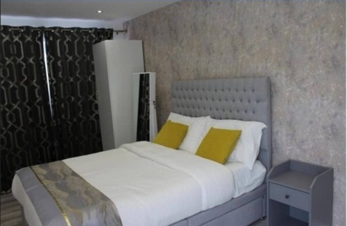 Newport Pagnell Apartment | Mini Cosy Studio Flat Milton Keynes