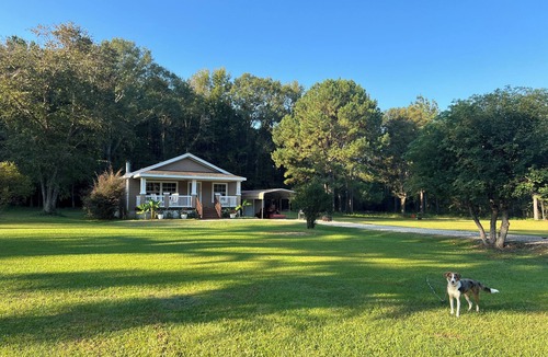 Eastabuchie Cottage | "Mini Farm" stay, Guest Cottage, 2 BD 1 Bath, Large Kitchen on 8 acres.