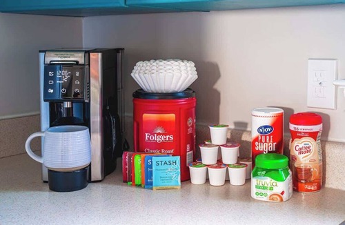 Lupton City House | Mini Golf | Firepit | VR Games | Live Moss Wall!