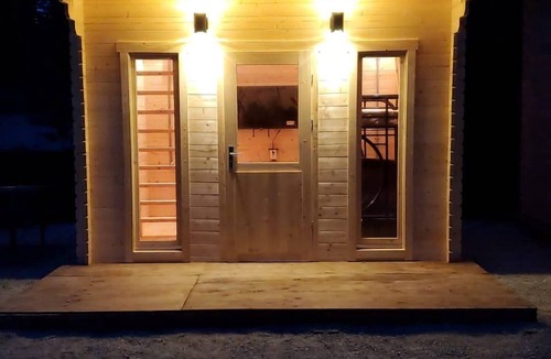 Wasaga Beach Cabin | Mini Home by the Beach
