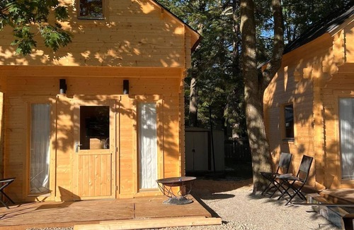 Wasaga Beach Cabin | Mini Home by the Beach