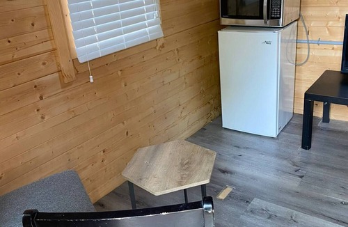 Wasaga Beach Cabin | Mini Home by the Beach