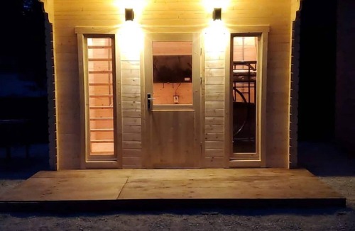 Wasaga Beach Cabin | Mini Home by the Beach