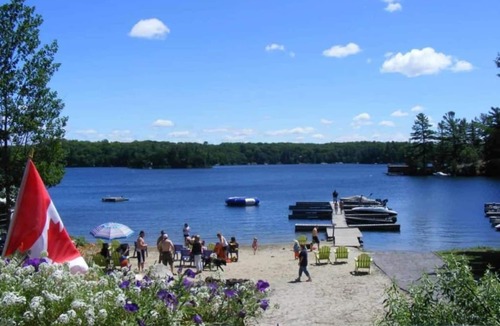 Seguin Cabin | Mini Home on the Lake