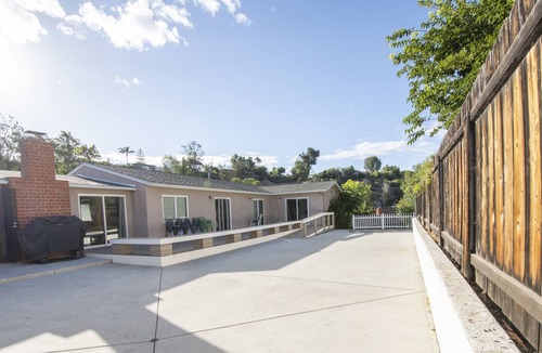 College West House | Mini Hotel but Better