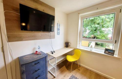 Hamilton House | Mini hotel with home facilities in Hamilton West