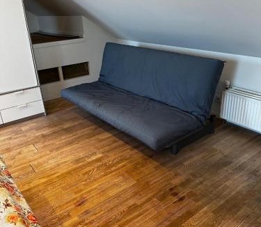 Helsinge Apartment | Mini lejlighed med køkken og adgang til badeværelse