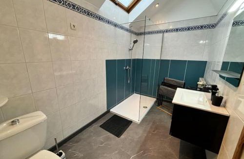 Audincourt Apartment | Mini-Loft, terrasse 24m2, Internet Haut-débit, garage privé et place de parking