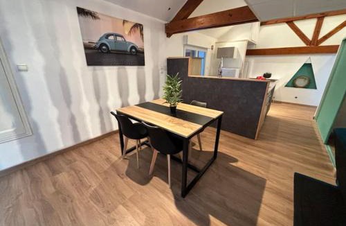 Audincourt Apartment | Mini-Loft, terrasse 24m2, Internet Haut-débit, garage privé et place de parking