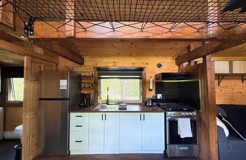 Sainte Rose du Nord Ski Chalet | Mini-maison En Montagne avec Spa, Sauna & Rivière