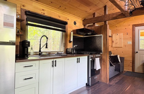 Sainte Rose du Nord Ski Chalet | Mini-maison En Montagne avec Spa, Sauna & Rivière