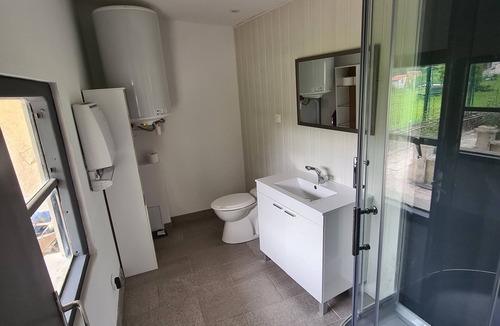 Verdun House | Mini Maison Indépendante Avec Terrasse et Jardin ?