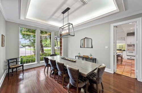 Waxahachie House | Mini Mansion with Pool, Hot Tub, Decking Overlooking Pond & Games - WEDDINGS